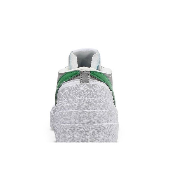 Nike x Sacai Blazer Low in Medium Grey/Classic Green - Picture 4 of 7